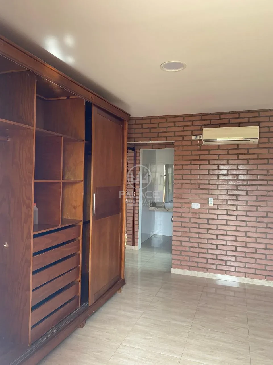 Casa á Venda no Centro de Anhembi - SP