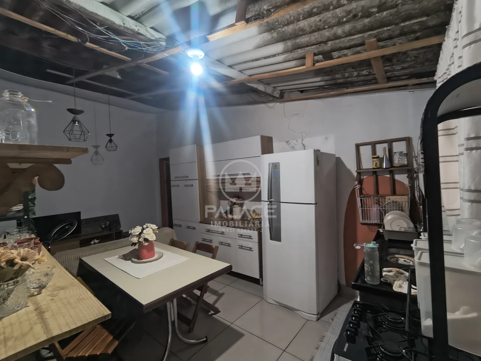 Casa  de esquina excelente á venda na Balbo