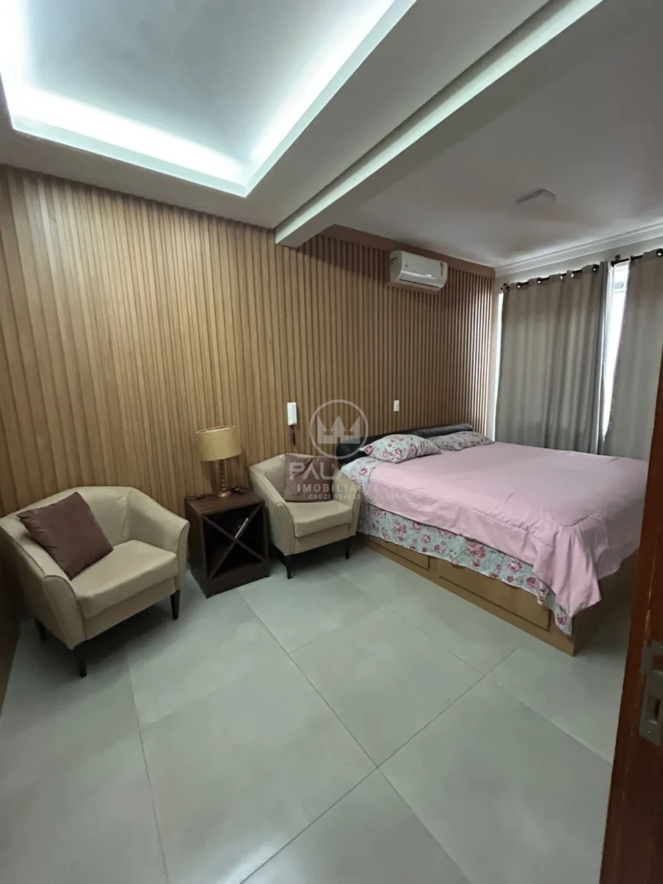 CASA PARA ALUGAR NO CONDOMÍNIO RESERVA DAS PAINEIRAS COM 4 QUARTOS / PIRACICABA