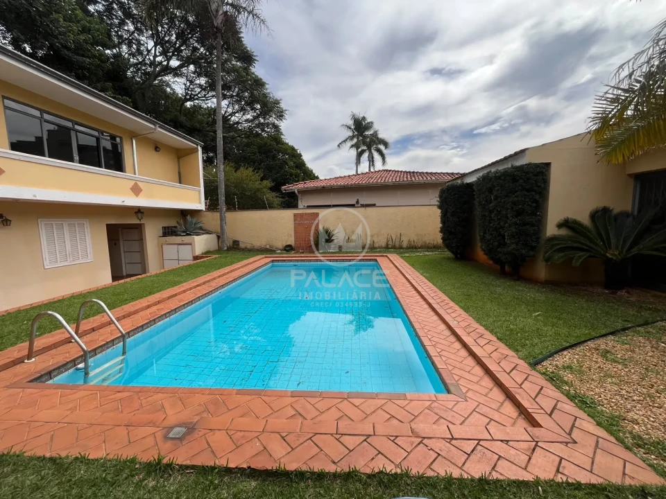 CASA COM PISCINA PARA LOCAÇÃO NO CENTRO DE PIRACICABA