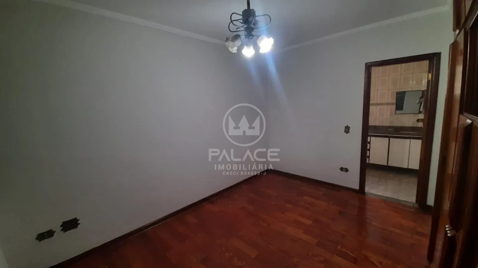 CASA PARA LOCAÇÃO/ 4 QUARTOS  / CHURRASQUEIRA/VILA REZENDE