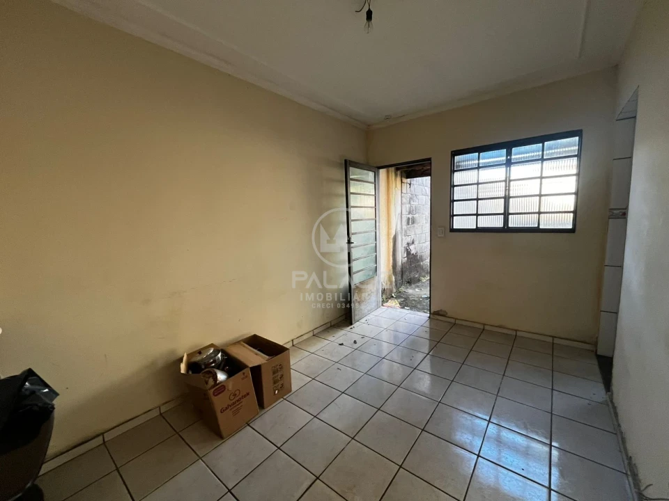 CASA PARA ALUGAR NO SERRA VERDE COM 2 QUARTOS - 60M²