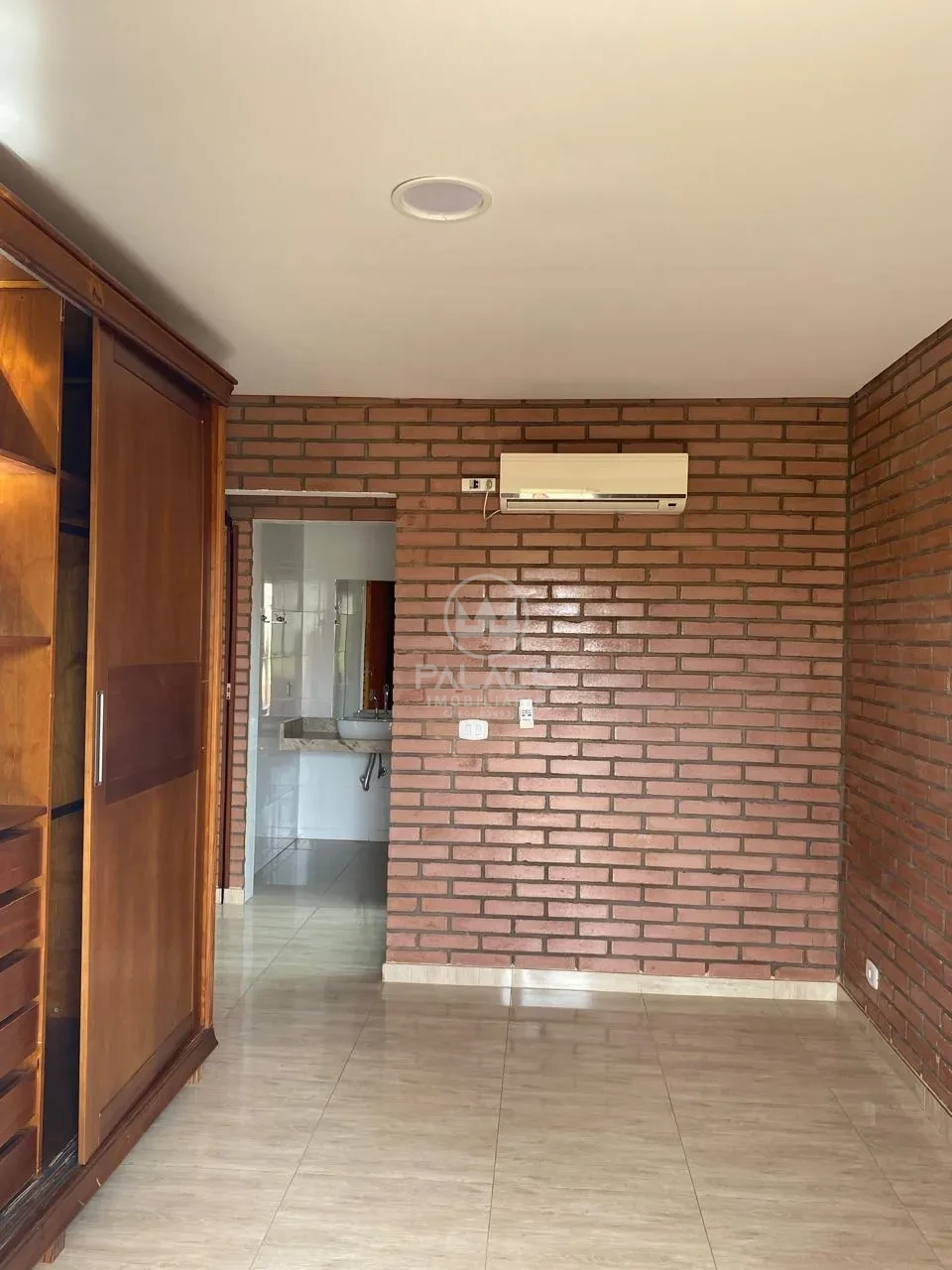 Casa á Venda no Centro de Anhembi - SP