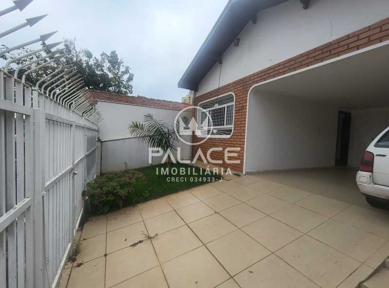 Casa de rua -  / Residencial / Vila Independência