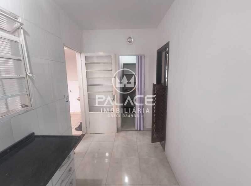 Casa de rua -  / Residencial / Vila Independência