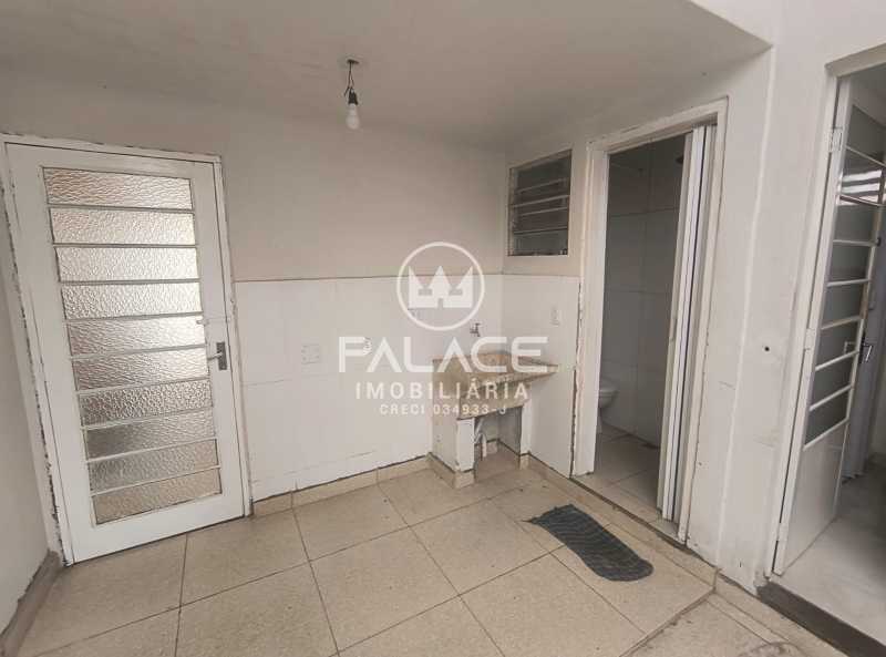 Casa de rua -  / Residencial / Vila Independência