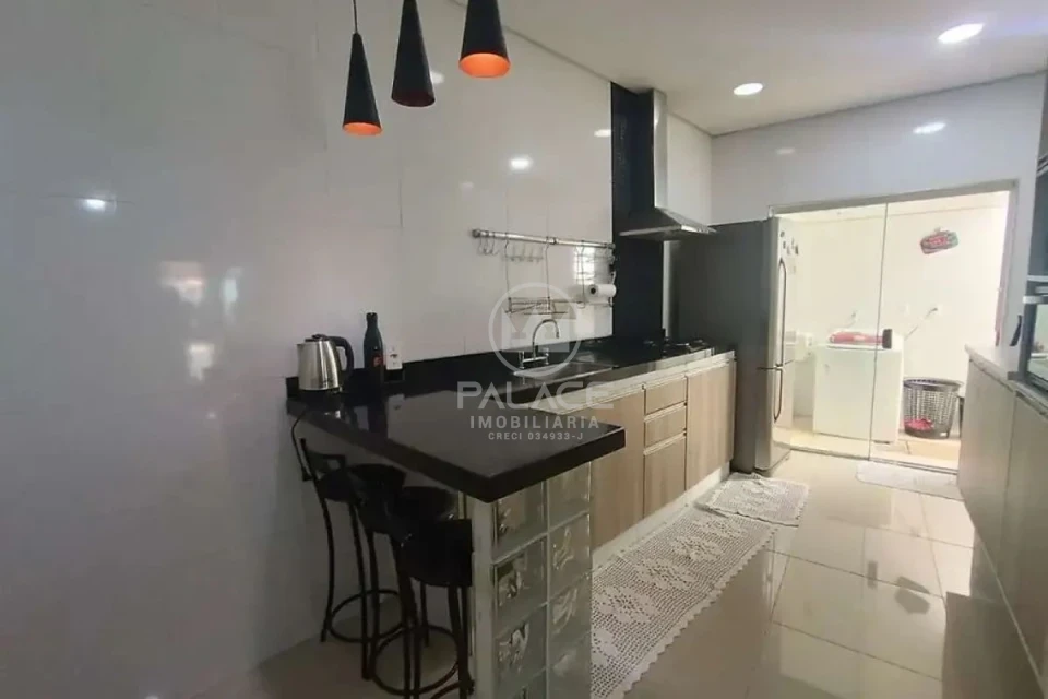 Casa a venda no bairro Agua Branca