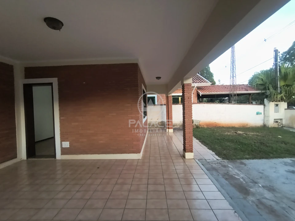 Casa à Venda  em Águas de São Pedro
