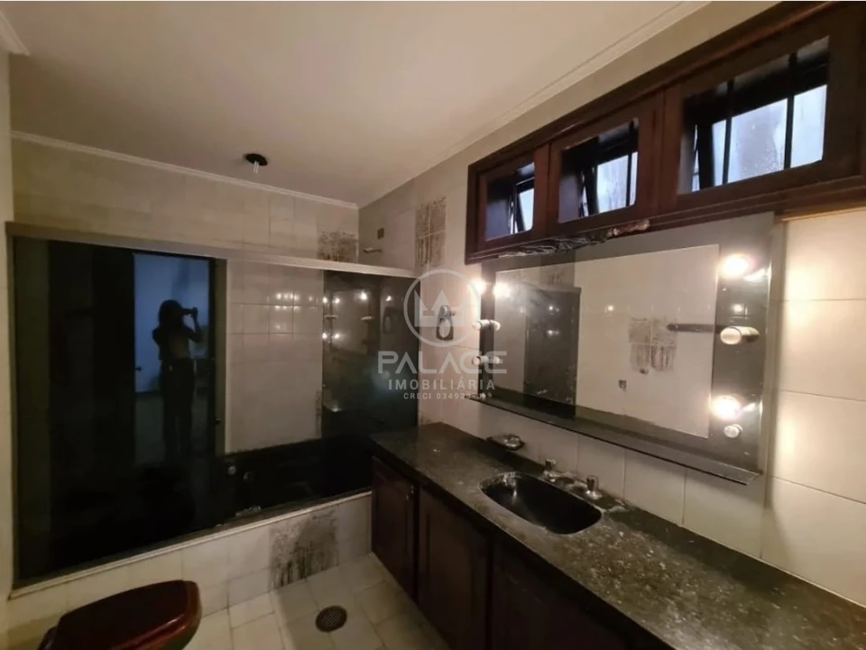 Sobrado À Venda No Centro De Piracicaba