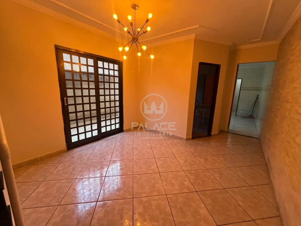 Casa para alugar, 3 quartos, sendo 1 suíte, 2 vagas, no Santa Rosa em Piracicaba / SP