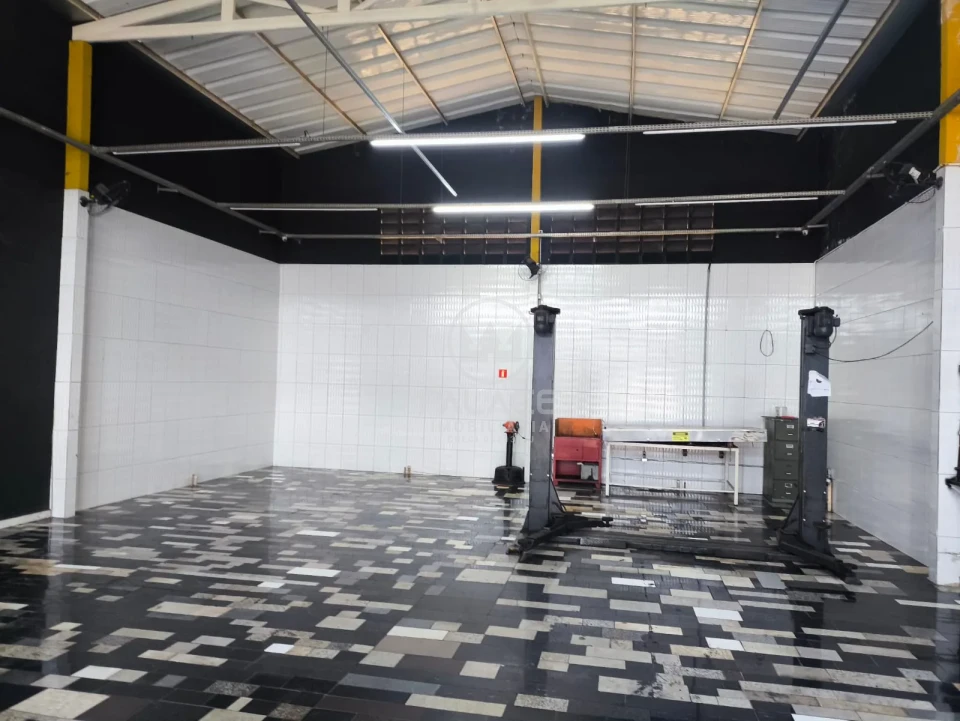 Barracão Comercial disponivel para Venda E Locação
