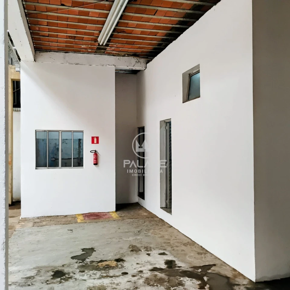 Barracão disponivel para locação no bairro Santa Rosa