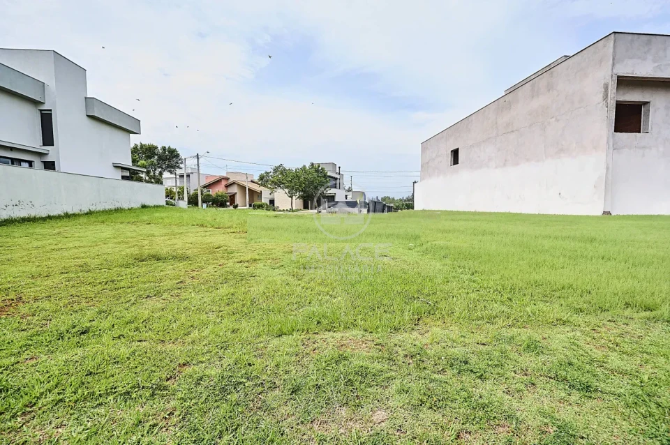 LOTE / TERRENO DE 336M² A VENDA CONDOMINIO VILA D'AQUILA