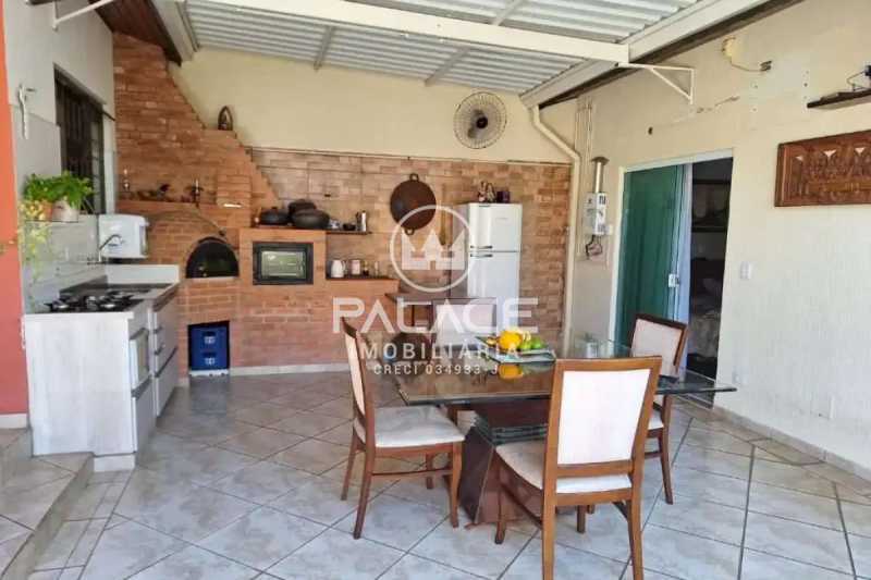 Casa de rua : Térrea / Residencial / Água Branca