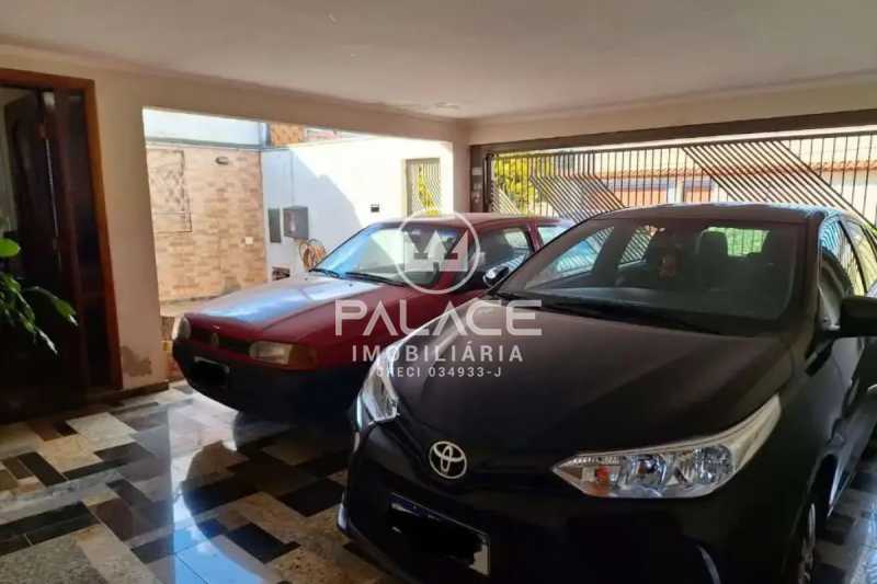 Casa de rua : Térrea / Residencial / Água Branca