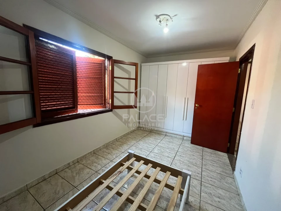 Casa para alugar, 3 quartos, sendo 1 suíte, 2 vagas, no Santa Rosa em Piracicaba / SP