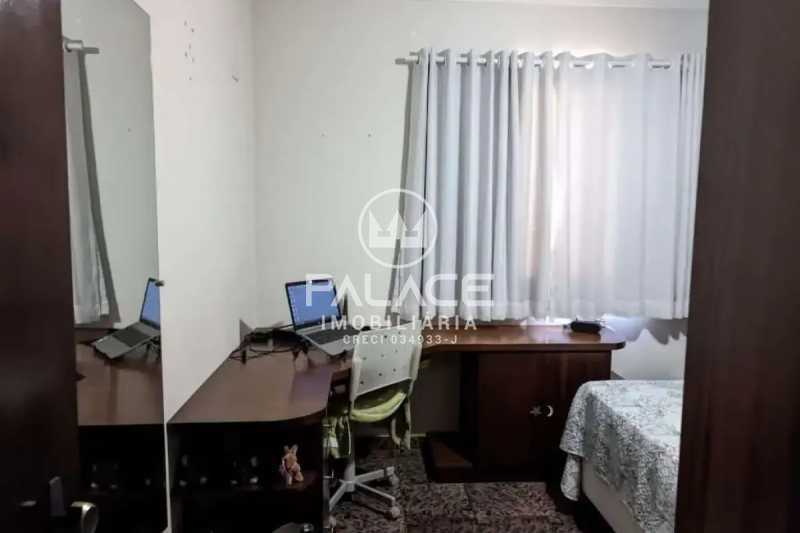 Casa de rua : Térrea / Residencial / Água Branca