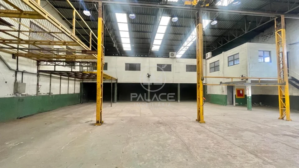 BARRACÃO COM PONTE ROLANTE PARA LOCAÇÃO NA PAULICEIA, PROX A AV 31 DE MARÇO