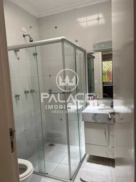 Imagens do imóveis Casa de rua -  / Residencial / Centro