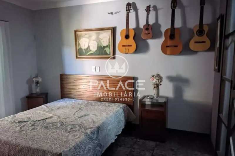 Casa de rua : Térrea / Residencial / Água Branca