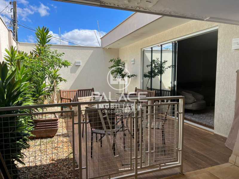 Imagens do imóveis Casa de rua -  / Residencial / Centro