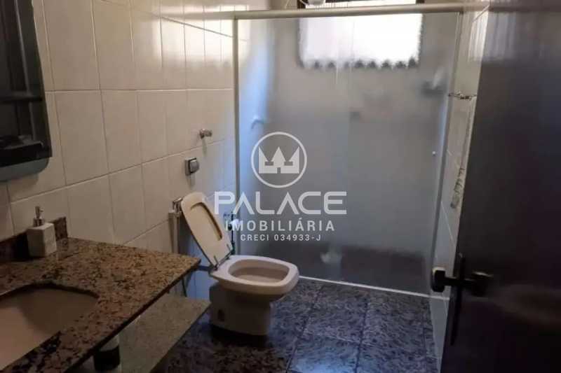 Casa de rua : Térrea / Residencial / Água Branca