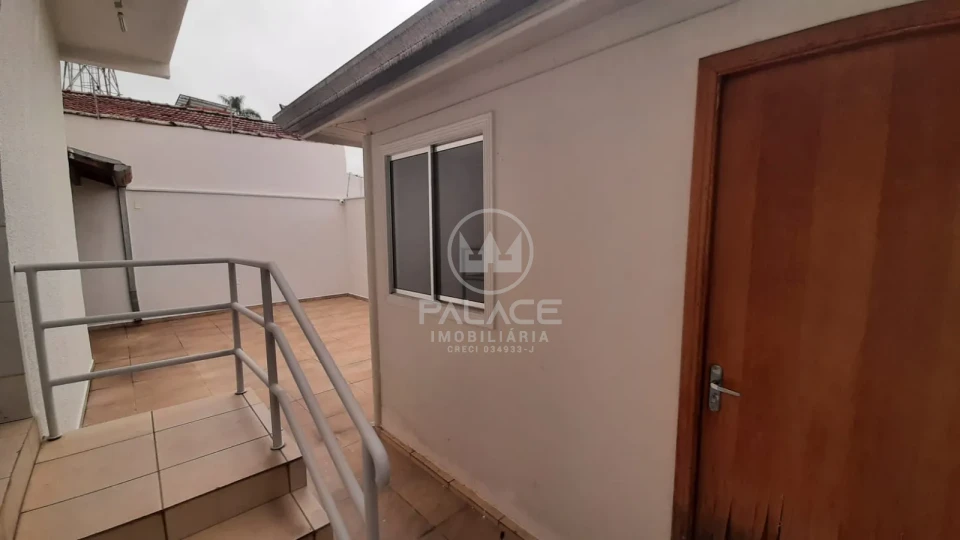 CASA PARA LOCAÇÃO /  3 QUARTOS / 5 VAGAS DE GARAGEM /COMERCIAL /  RESIDENCIAL