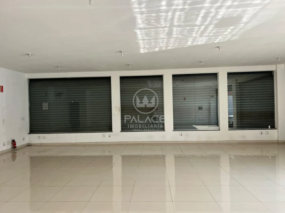 Imóvel Comercial - Barracão - disponível para locação