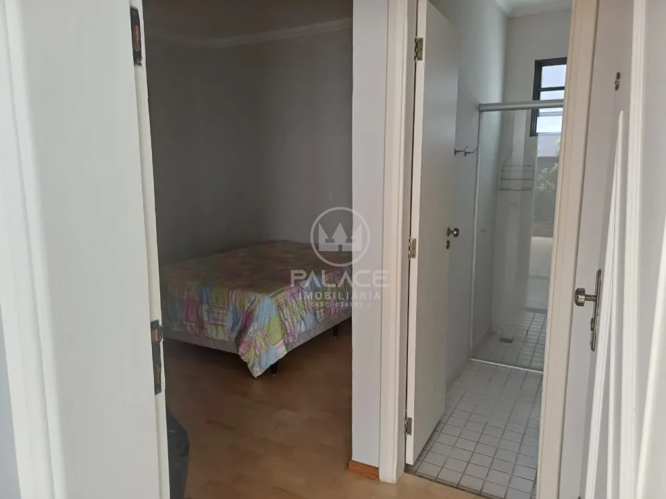 CASA A VENDA NO BAIRRO CASTELINHO