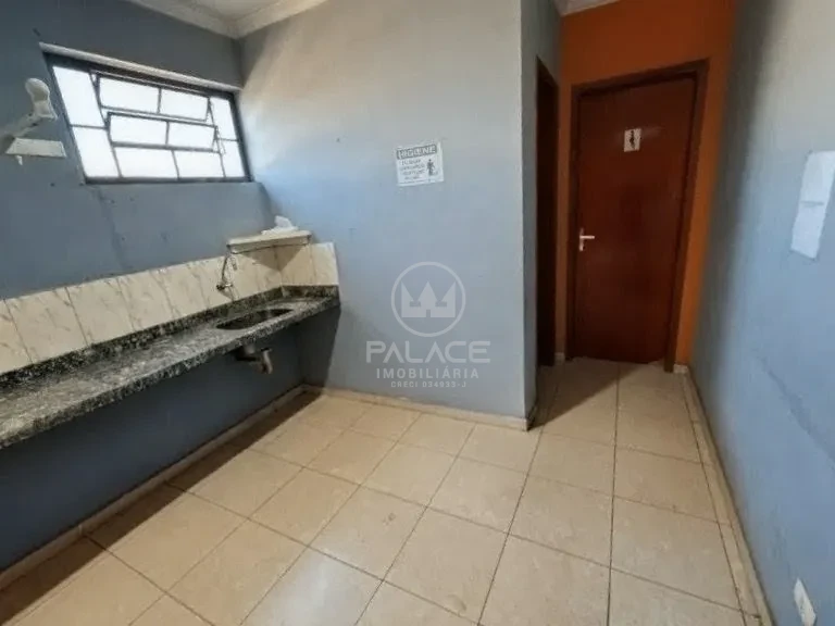 Barracão disponivel para locação