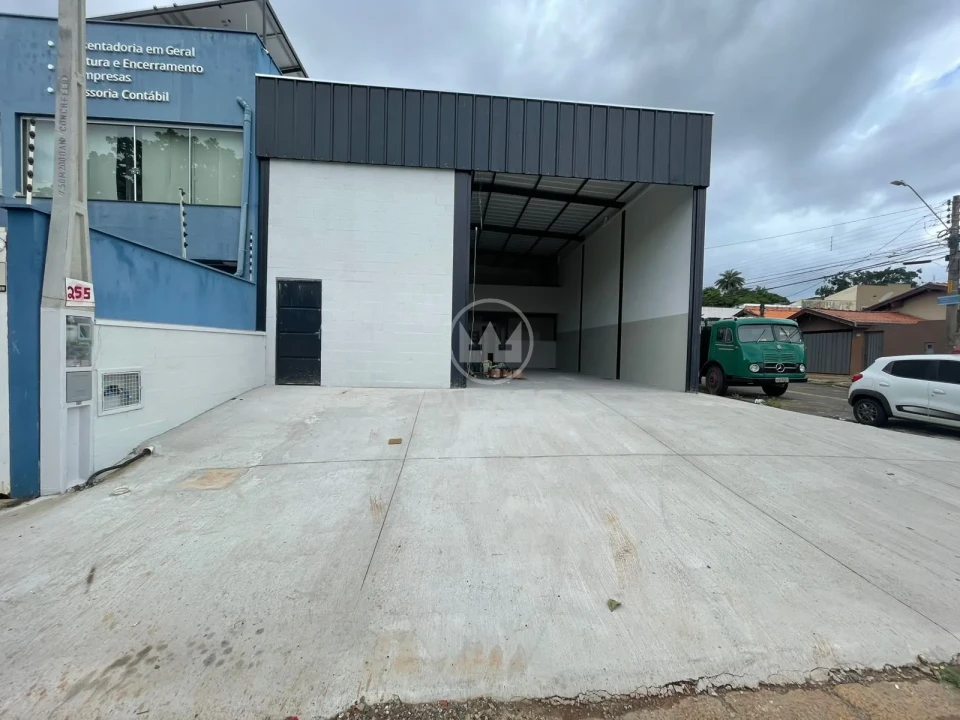 Barracão :  / Comercial / Piracicamirim