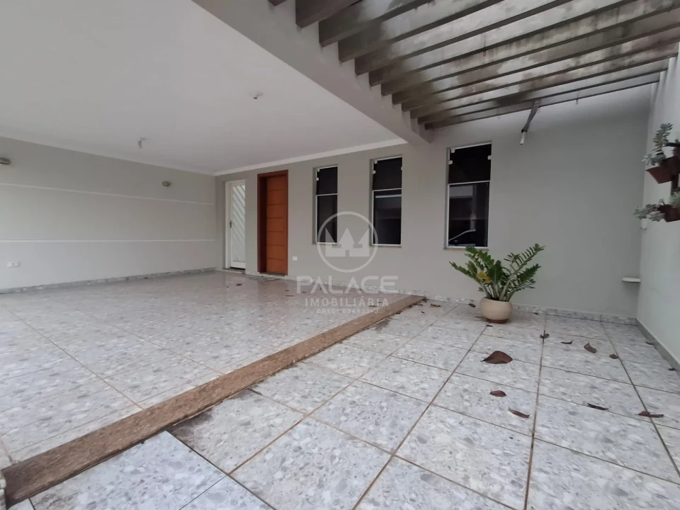 Casa térrea com 3 suítes no Recanto Piracicamirim, Piracicaba, SP.