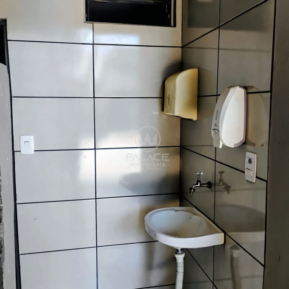 Barracão disponivel para locação