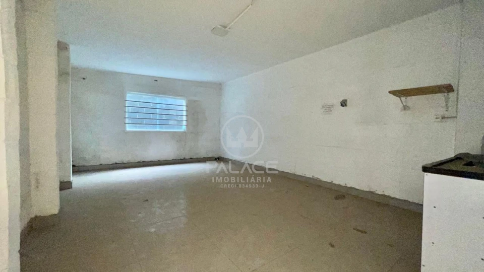 Imagens do imóveis Barracão para alugar, 500m² por RS 3.500,00-mês - Estância Lago Azul (Ártemis) - Piracicaba-SP