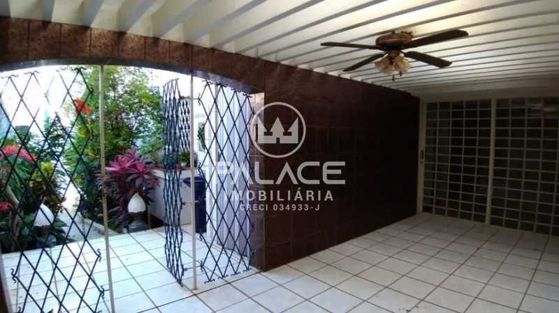 Imagens do imóveis Ampla casa comercial no centro de Piracicaba. 370m² de terreno e 245m² de construção.