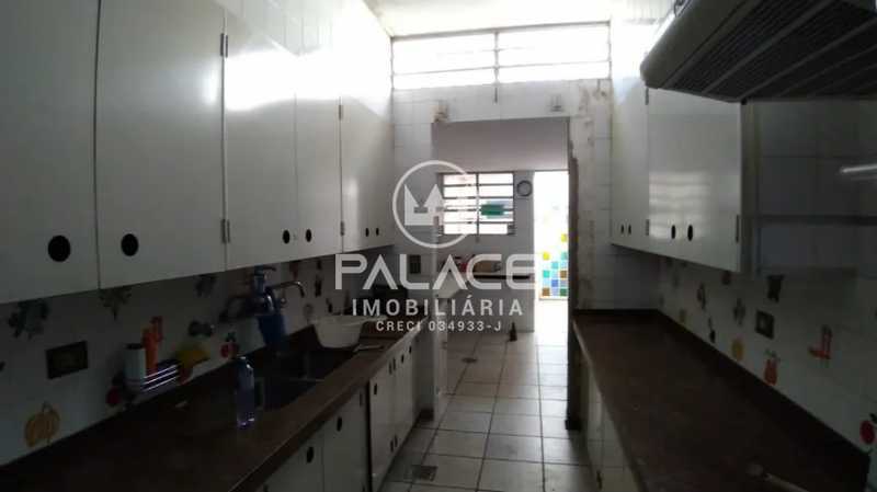 Imagens do imóveis Ampla casa comercial no centro de Piracicaba. 370m² de terreno e 245m² de construção.