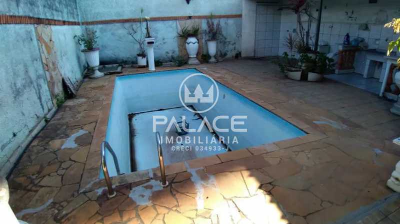 Imagens do imóveis Ampla casa comercial no centro de Piracicaba. 370m² de terreno e 245m² de construção.