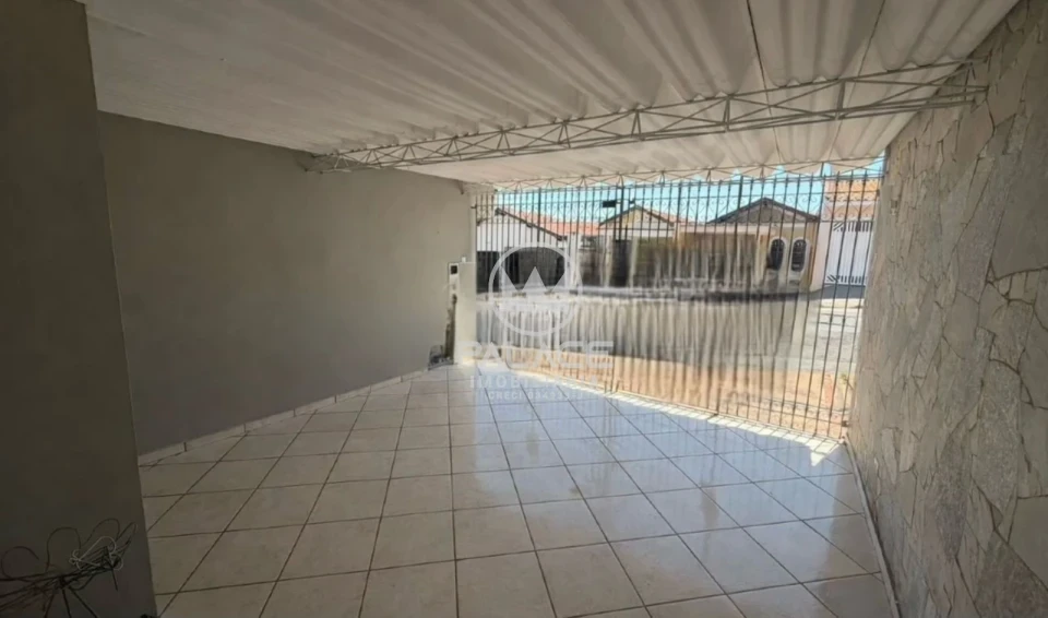 CASA PARA ALUGAR COM 3 QUARTOS CASTELINHO