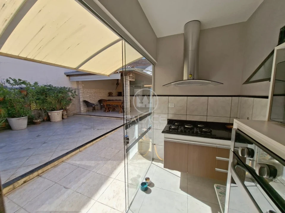 Casa a venda no kobayat libano