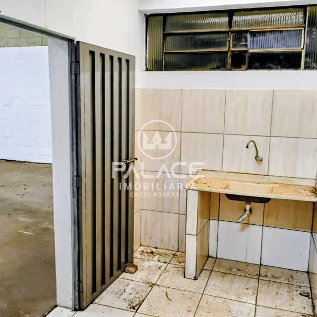 Barracão :  / Comercial / Santa Terezinha