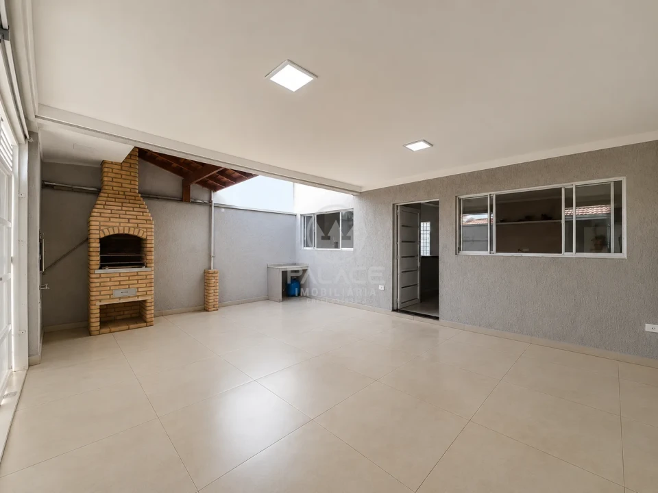 CASA PARA LOCAÇÃO / 3 QUARTOS / AGUA BRANCA