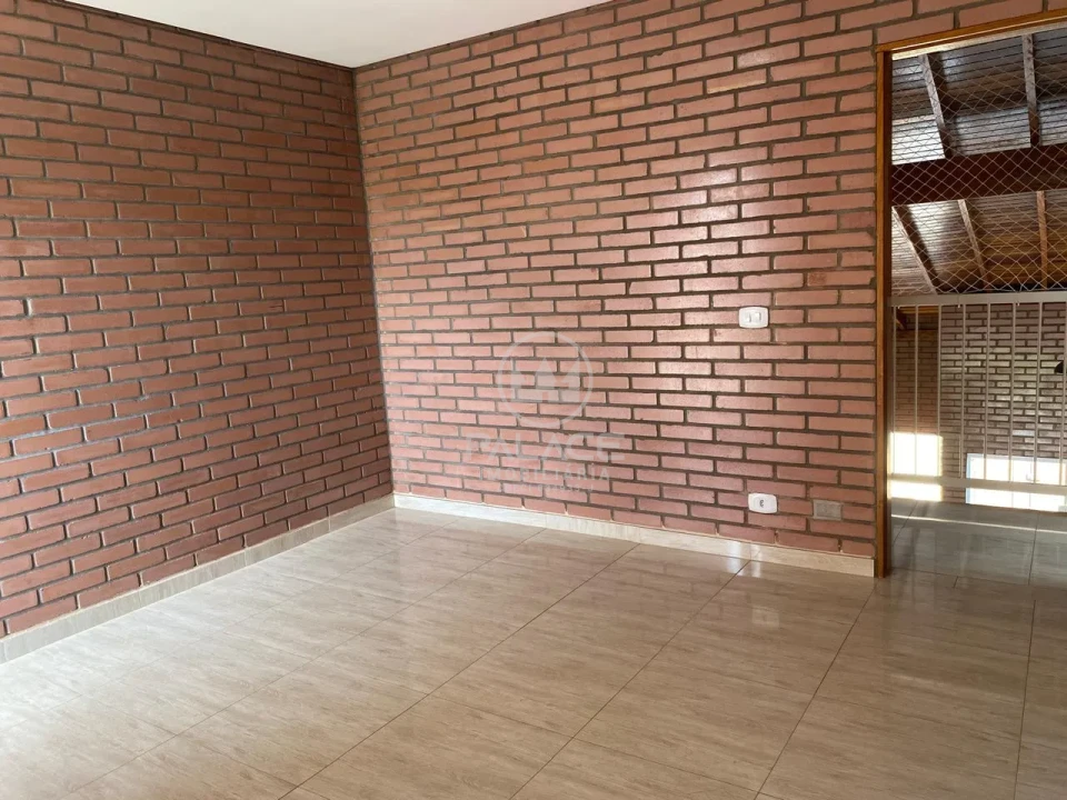 Casa á Venda no Centro de Anhembi - SP