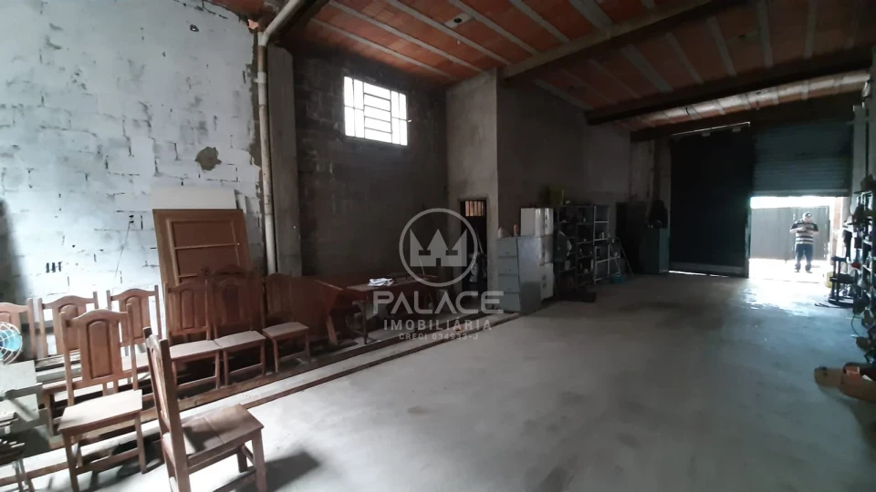 Imagens do imóveis BARRACÃO  PARA LOCAÇÃO /  AGUA BRANCA