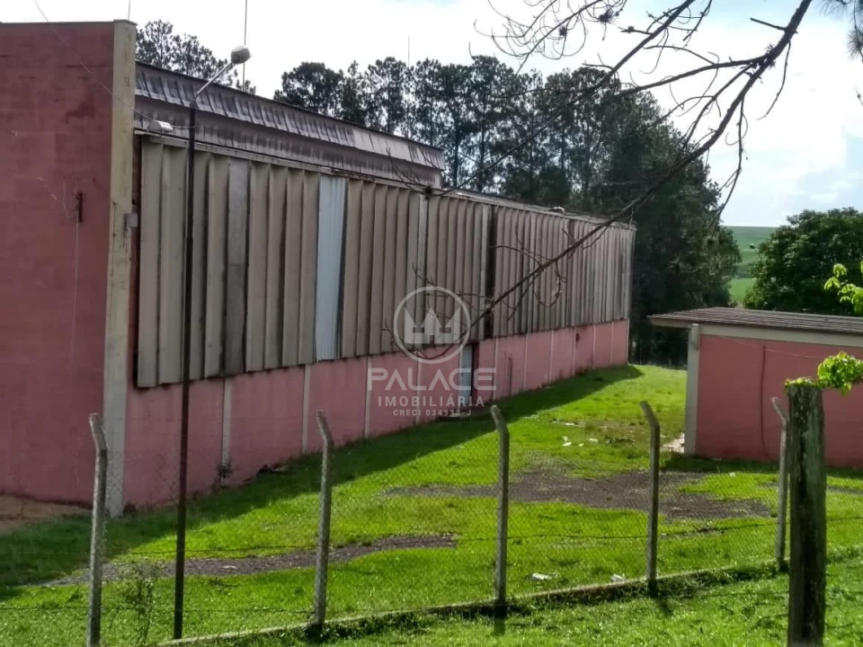 BARRACAO / LOCACAO / MOMBUCA / 3000m² area construida / 20000 m² terreno