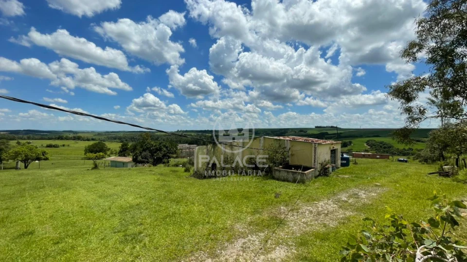 CASA / LOCACAO / RIO DAS PEDRAS/ ROD NELSON CAPRONI / 100M²