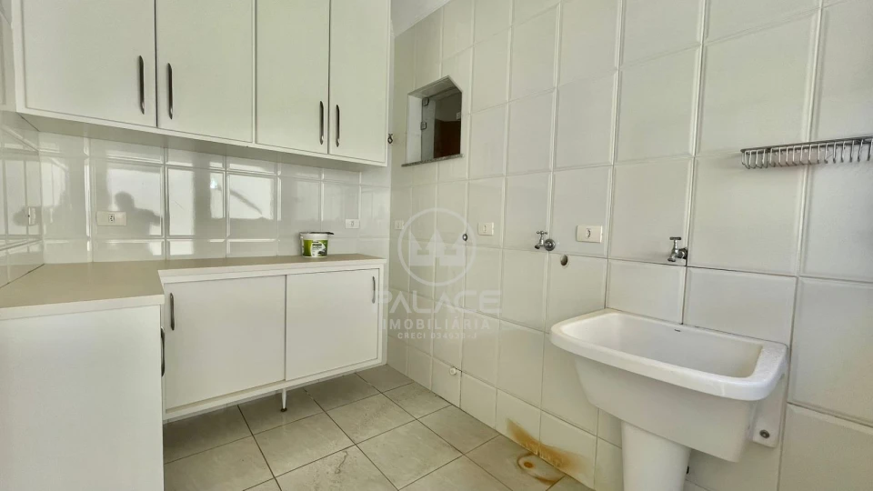 CASA / LOCACAO / 3 SUITES / CONDOMINIO / TERRAS IV