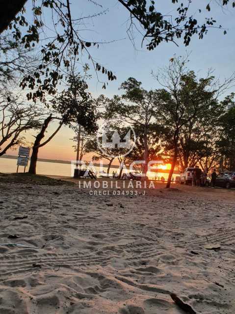 Imagens do imóveis casa condomínio ondas grandes