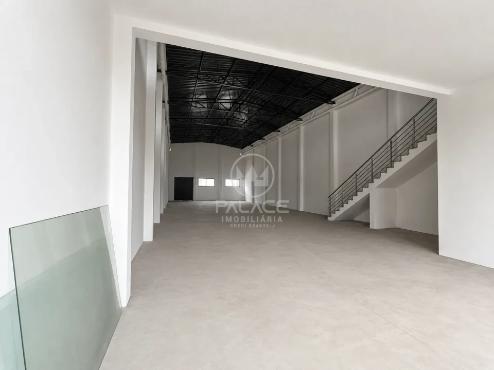 SALÃO DE 320M² LOCALIZADO NA VILA REZENDE PARA LOCAÇÃO