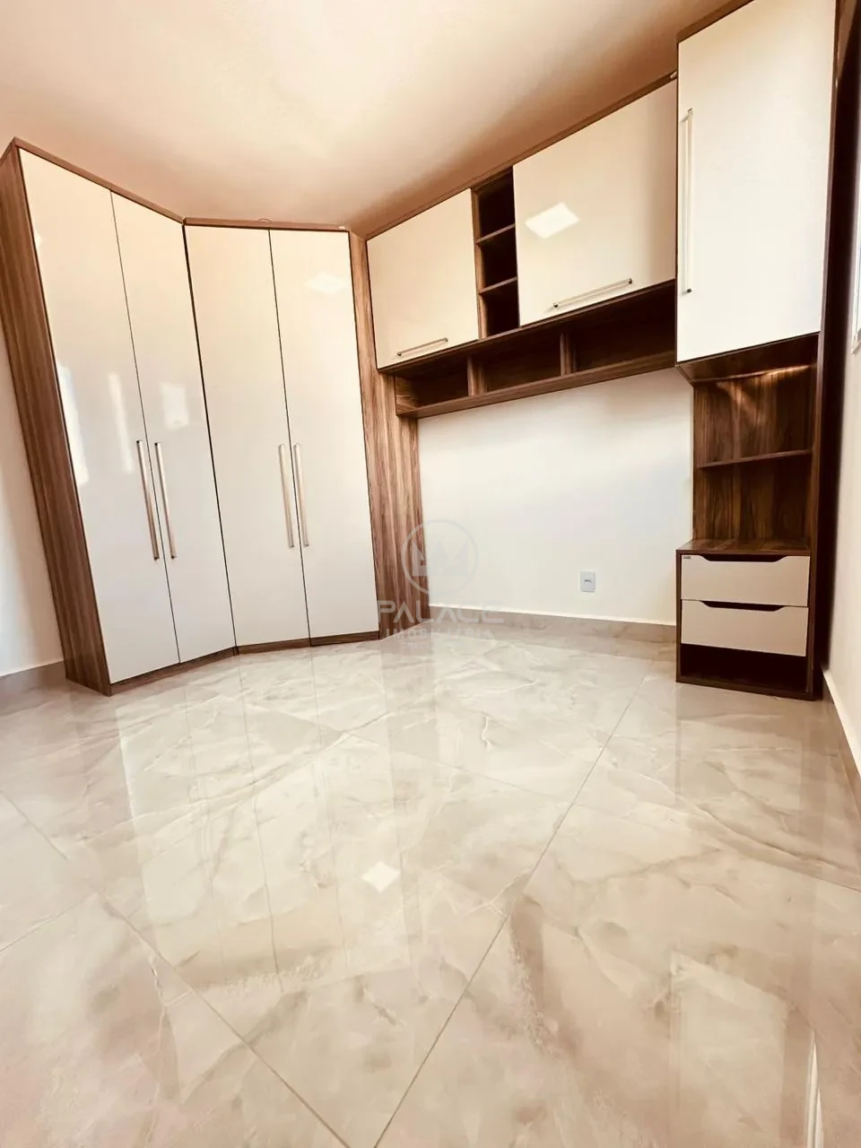 Apartamento com Elevador no Condomínio Piazza Florença, Campestre, Piracicaba.