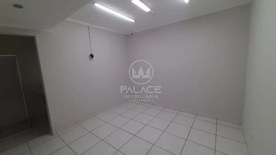 CASA PARA LOCAÇÃO /  3 QUARTOS / 5 VAGAS DE GARAGEM /COMERCIAL /  RESIDENCIAL